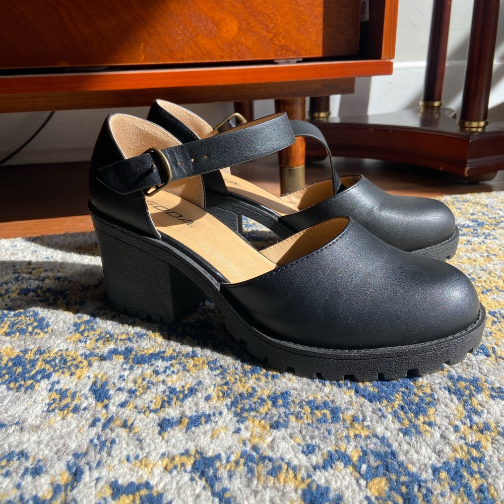Chunky closed toe heels